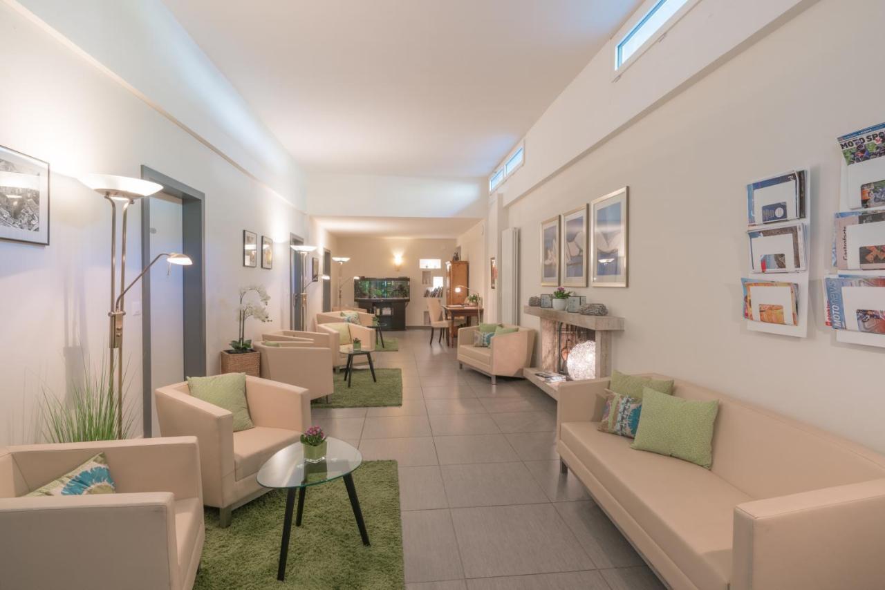 Charme Hotel Barbate Tegna ภายนอก รูปภาพ